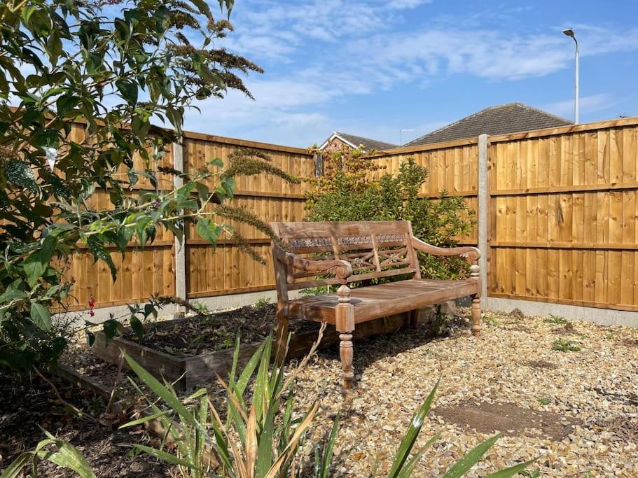 Lodge In The Heart Of Bourne Thurlby Exteriör bild