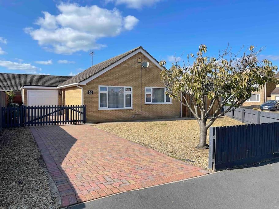 Lodge In The Heart Of Bourne Thurlby Exteriör bild